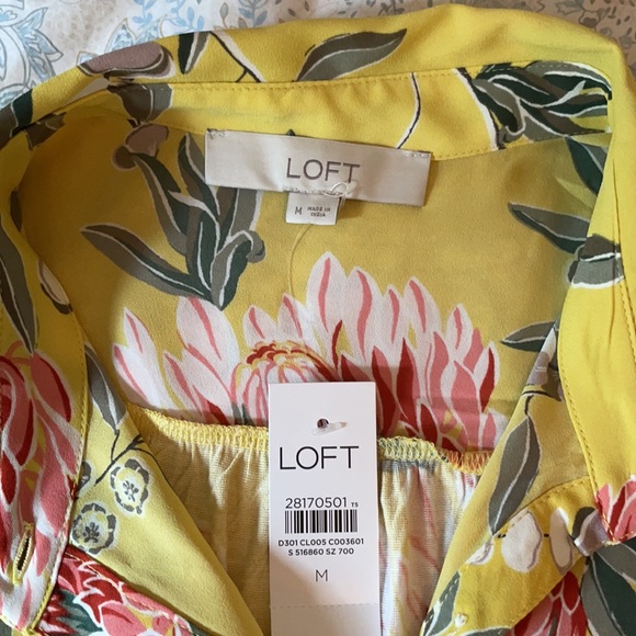LOFT Floral Mixed Media Button Down Shell - Medium - Picture 3 of 4